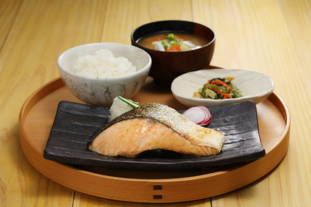 【訳あり】アトランティックサーモン 塩切身 小分け包装【1kg】_T010-1691