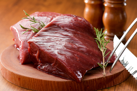 鹿肉モモ 計600g ジビエ 北海道別海町 鹿肉モモ ジビエ