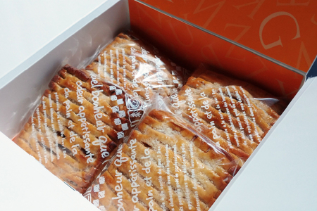 【定期便】酪農王国のアップルパイ 大きな3号サイズ(4個入)×8ヵ月【全8回】りんご アップルパイ バター 北海道 別海町