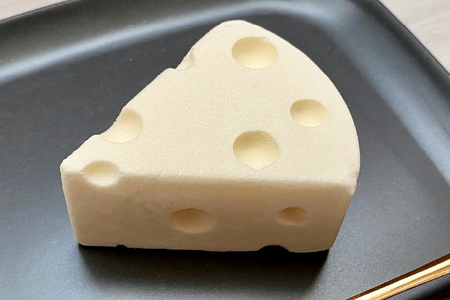 【定期便】ホワイトチョコ レアチーズケーキ 1ホール(直径15cm)×3ヵ月【全3回】 ヨーグルト クリームチーズ 北海道 別海町