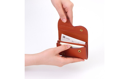 鞍 名刺入れ キャメル いたがき ファッション小物 ファッション 小物 革製品 レザー 収納力抜群 財布代わり  ＜名入れ無＞