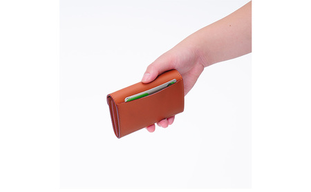 鞍 名刺入れ キャメル いたがき ファッション小物 ファッション 小物 革製品 レザー 収納力抜群 財布代わり  ＜名入れ無＞