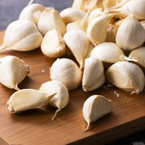 青森県産にんにくバラ1.0kg　ホワイトロッペン【1696845】