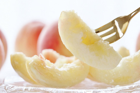 【26年8月発送】もも【2026年産 あふれる果汁 まどか】家庭用 約3kg 8～14玉程度 津軽農園 採れたて 農家直送