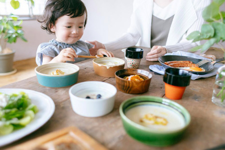 乳白赤縁棗型氷コップ　エナメル　黒脚 乳白赤縁棗型氷コップ エナメル 黒脚