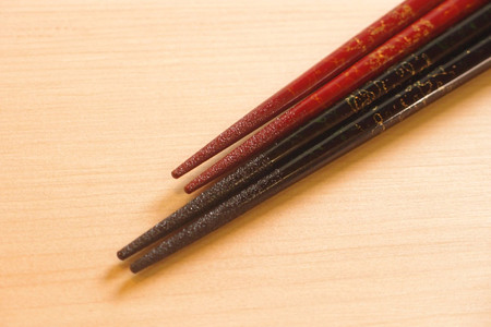 津軽塗 夫婦箸 こごり 唐塗 黒(大)・赤々(中)ペア