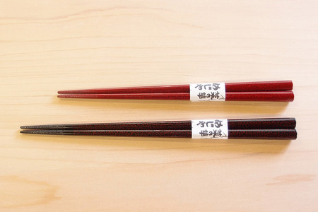  津軽塗 夫婦箸 菜の華めじゃ 七々子塗 黒（大）・赤（中）