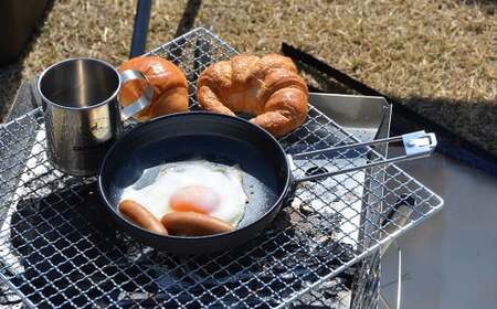 お手軽に手ぶらで贅沢ソロキャンプ 種差天然芝生地 ソロキャンプ キャンプ ソロ ソロキャン 野外活動 アウトドア 体験 アクティビティ 食事付き BBQ エアーベッド テント アメニティ 薪 焚火 青森県 八戸市