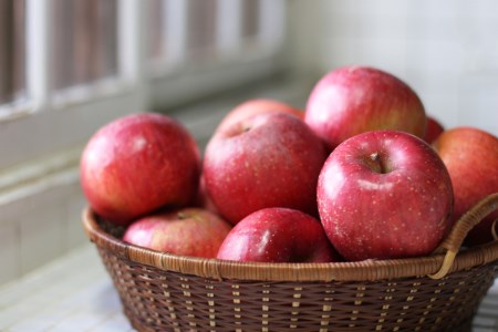 【2024年12月中旬発送】 りんご 5kg サンふじ 王林 他 紅白 詰め合わせ 青森