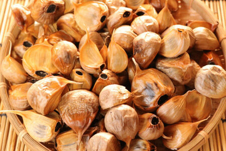 熟成黒にんにく「黒宝」500g 青森県産 添加物不使用 国産ブランドにんにく 福地ホワイト 青森期待の新人商店