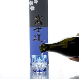 【限定】　武士道　純米大吟醸酒　720ml(四合瓶)【鳩正宗株式会社】【配送不可地域：離島】【1006149】