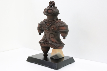 完全手作り 遮光器土偶 (大)｜青森 津軽 つがる土偶 縄文 どぐう 原寸大 置物 世界文化遺産登録 亀ヶ岡遺跡 手作り しきろ庵 [0648]