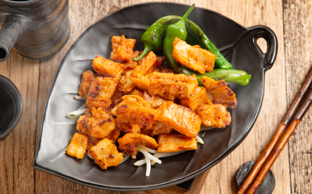 13-162 【年内発送12月15日入金まで】豚やみつきホルモン 1kg（味噌ダレ【赤ダレ】）  within2025