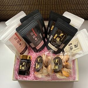 にんにくパウダー4種×各2袋と黒にんにく約100g×2パック・黒にんにくペースト70g×1本_調味料 塩  しお  野菜 にんにく・生姜 根菜 ニンニク にんにく しょうが ショウガ  惣菜・加工品  缶詰・瓶詰   調味料   _【配送不可地域：離島・沖縄県】【1104311】