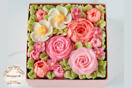 食べられるお花のボックスケーキ（Peach Pink） ケーキ スイーツ デザート お花 バタークリーム お菓子 おやつ 北海道 函館市 ふるさと納税 お取り寄せ 送料無料_HD123-001