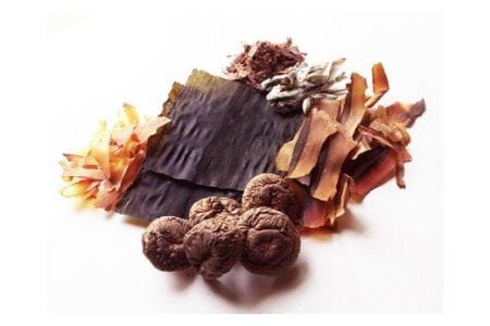 そば屋のだしだっさ 函館真昆布だしギフト 真昆布だし だしパック だし醤油 鰹節 にぼし しいたけ そば スープ 贈答用 ギフト 北海道 函館市 ふるさと納税_HD045-001