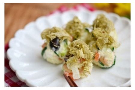 北海道産昆布「とろろ」８点セット がごめ昆布 昆布 とろろ昆布 北海道産 健康 小分け 常温 配送 北海道 函館市 ふるさと納税_HD038-008