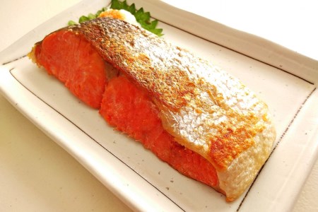 縞ホッケ・紅鮭・塩サバ食べ比べセット 縞ホッケ 紅鮭 塩サバ 魚 焼き魚 北海道 函館市 ふるさと納税 お取り寄せ 送料無料_HD069-015