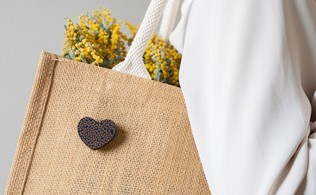 津軽塗 「ちょっぴりアツイ…」ブローチ No.2