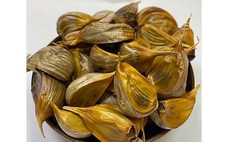 青森県産 福地ホワイト六片種 黒ニンニク (約300g)【エムケーアイ】 F21U-112