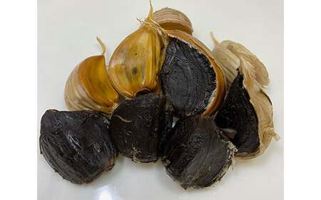 青森県産 福地ホワイト六片種 黒ニンニク (約300g)【エムケーアイ】 F21U-112