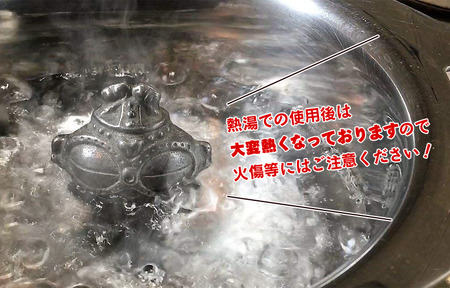 鉄分補給に最適 南部鉄器【縄文ちび鉄偶】かわいい合掌鉄偶 1体 伝統工芸品 雑貨 日用品 