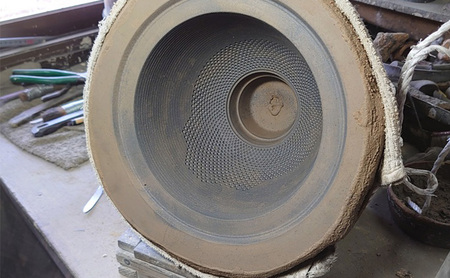 南部鉄器 本場盛岡の南部鉄瓶 車軸型 （ 亀甲 / 1.2L ） IH ガス 鉄瓶 鉄器 やかん 岩手県 岩手 伝統工芸品 薫山工房 雑貨 日用品 南部鉄 岩手県盛岡市 