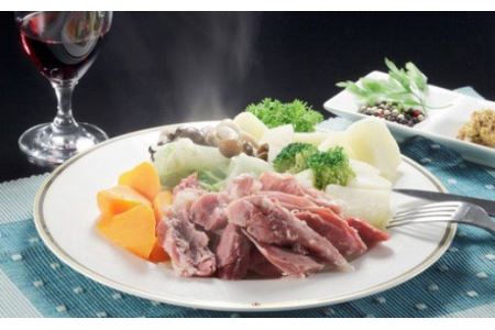 【国産原料肉使用】アイスバイン 650ｇ　豚スネ肉 骨付き肉 国産 ポトフ ディナー パーティー ドイツ家庭料理 ご贈答　 【354】