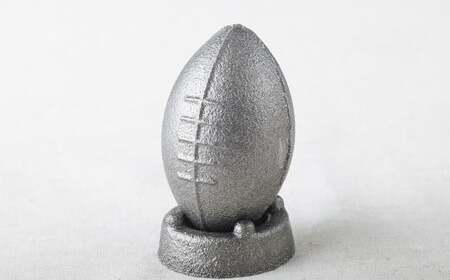 IH対応 鍋 フライパン ダクタイルパン 22cm ＋ ラグビーボール型 鉄たまご（鉄闘球・台付き）セット アウトドア キャンプ 鉄器  スキレット 錆びにくい  直火 超軽量 岩手県 北上市 J0150 (岩手製鉄)