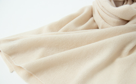 【UTOカシミヤ】天使のストール レギュラーサイズ(エクルベージュ) 岩手県 北上市 L0102 (UTO)