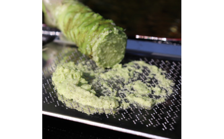 根わさび 真妻 200g (3~4 本) 山葵用おろし金付【葵食品】 生産者直送 生 新鮮 岩手県 遠野市 特産 /刺身 お肉 ステーキ 薬味 わさび丼