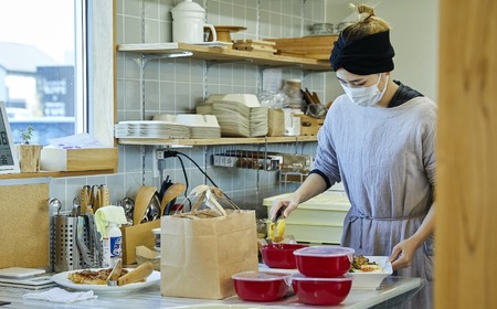【人気メニュー】 お惣菜屋さんの手作り特製焼豚 1本(約700g) 焼豚