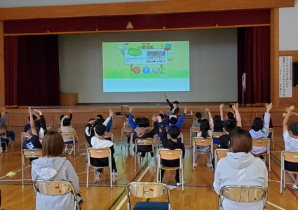 【思いやり型返礼品】子どもたちの学びの場を創出 地域 ICTクラブで子どもと陸前高田の可能性を広げる支援 【 寄附金額 10,000円 】【 地域 支援 応援 思いやり 岩手県 陸前高田市 トナリノ 】RT2382