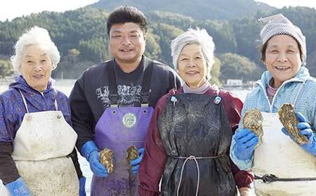 吉田水産のむき身牡蠣 Mサイズ 300g+殻付き牡蠣2個 セット