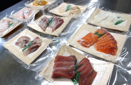 お刺身 おまかせ 旬 セット 3パック おためしセット 【 刺身 魚介 魚介類 海鮮 詰合せ 便利 簡単 お手軽 冷凍 三陸産 旬 新鮮 岸屋商店 】RT2528