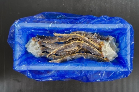 [12月21日決済分まで年内配送]【北海道根室産】生冷凍たらば蟹足3～4肩(計1kg前後) C-54010