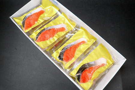 無添加天然熟成紅鮭1切(約80g)真空×14P A-11240