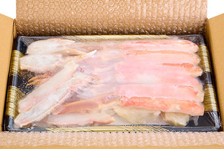 [12月21日決済分まで年内配送]お刺身OK！カット済み生ずわい蟹700～1kg×2P(計1.4～2kg) B-47004