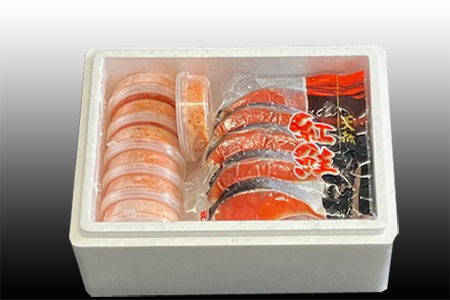 [12月21日決済分まで年内配送]いくら醤油漬け100g×7P、紅鮭5切×7P D-70021