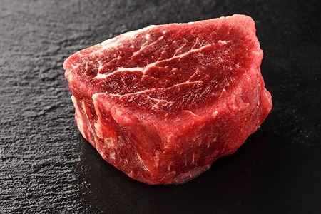 【12/31決済分まで1月中配送】 【北海道根室産】短角和牛ヒレステーキ150g×4P、ビーフカレー4Pセット D-13001