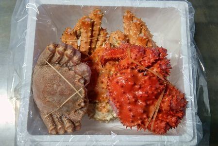 本タラバガニ1尾・花咲ガニ1尾・毛ガニ1尾の3種詰合わせ(計2.8kg前後) D-57004