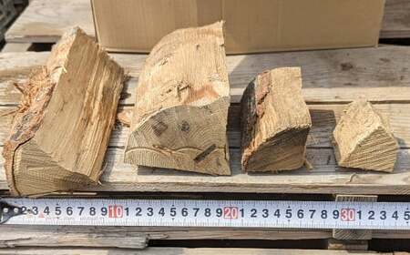 【訳あり】 乾燥薪 約20kg 広葉樹 ／ 薪 まき ナラ 栗 山桜 朴木 自然乾燥 アウトドア キャンプ 薪ストーブ