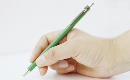 【八幡平市×雫石町 共通返礼品】 世界に一つだけ手作りノート＆漆ボールペンセット ／ 筆記用具 セット 文具 文房具 筆記具 キノシル 漆塗り ボールペン ペン すずめや 手作り ノート 文庫本サイズ ハードカバー 雑貨 日用品 仕事 おしゃれ 大人