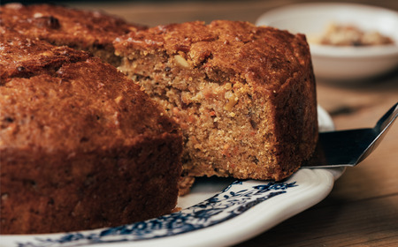 ＜ヴィーガンケーキ＞スパイスとナッツたっぷりキャロットケーキ ６号（18cm）【岩手山麓農園 Mountain Smile】