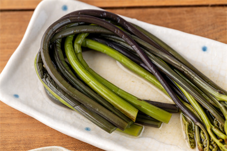 西和賀産業公社　「西わらびの根昆布だし醤油漬け」３パック