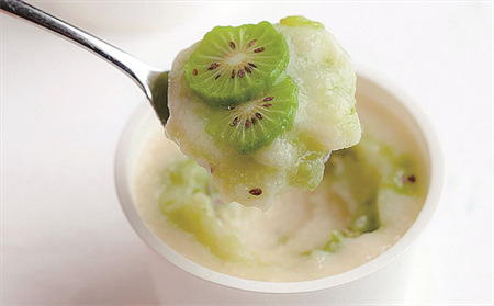 やまに農産　食べる甘酒「あまゆきちゃん」（イチゴ・カシス・サルナシ）