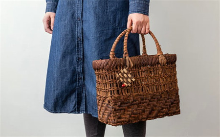 若畑創作館「山ぶどうの籠」