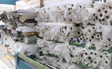 カーテン生地ハギレ　バラエティーセット（中） / 生地 布 はぎれ 詰め合わせ セット ハンドメイド 手芸 手作り ソーイング パッチワーク トートバッグ ランチョンマット 上履き入れ シューズ入れ 入園 入学 かわいい シンプル【cbi923-set-kiji-m】