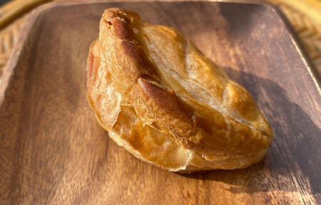 【予約受付】老舗のりんごパイ　8個セット / アップルパイ 紅玉 林檎 岩手県産 小麦 りんご ごろごろ 期間限定 洋菓子 焼き菓子 スイーツ 贈り物 贈答 プレゼント お土産 手土産 お祝い 誕生日 ご褒美 お菓子 おやつ デザート【ysn110-set-appl-8A】