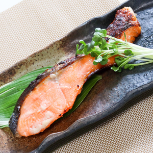 【大槌サーモン】銀鮭3種 詰合せ 計10切 (西京漬 粕漬 塩)【すごい品掲載】※数量限定※|サーモン国産 サーモン切り身 冷凍 小分け 詰め合わせ セット ご当地サーモン 国産 食べ比べ